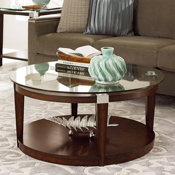 Solitaire Round Cocktail Table 