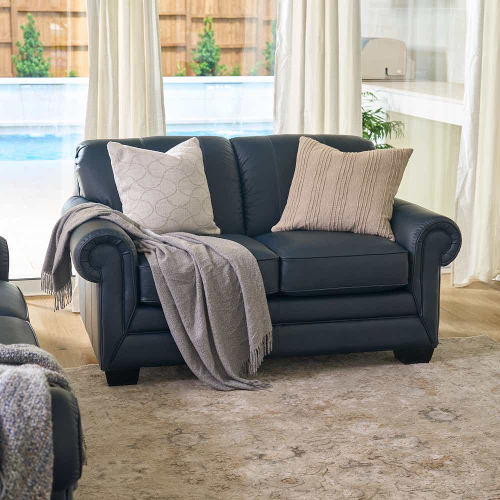 Mackenzie Loveseat | La-Z-Boy