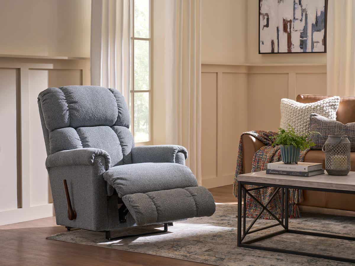 Pinnacle Wall Recliner