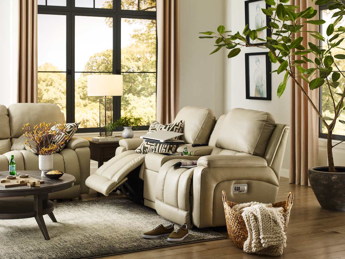 Greyson Power Reclining Loveseat w/ Headrest & Console