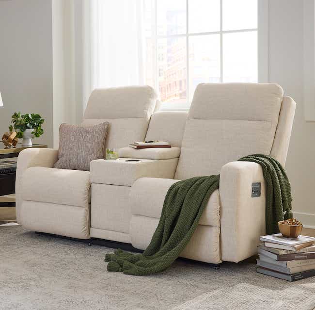 Finley Loveseat in Leather
